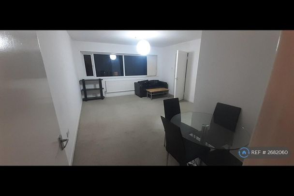 2 bedroom flat to rent - Photo 1