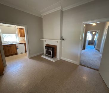 CHARMING THREE BEDROOM IN EAST - Photo 3