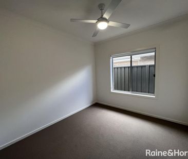4 Bedroom Family Home! - Photo 2