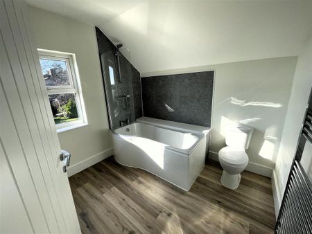 2 bedroom cottage to rent - Photo 2