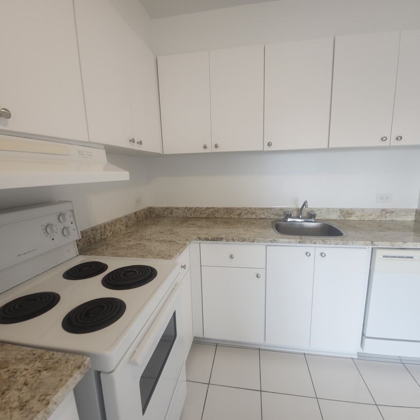 2300 Rue Saint Mathieu, #1608 - Photo 1