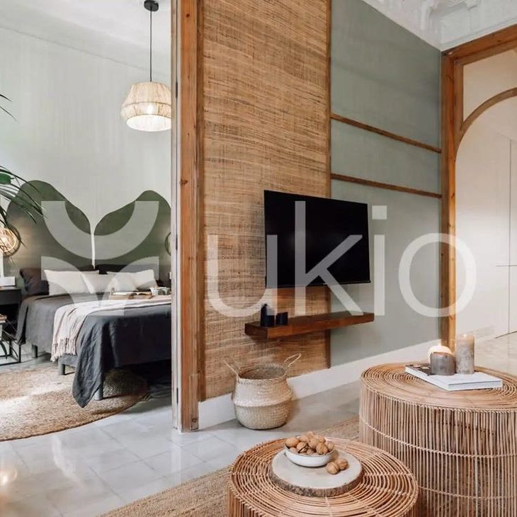 Barcelona Capital, Catalonia 08011 - Photo 1