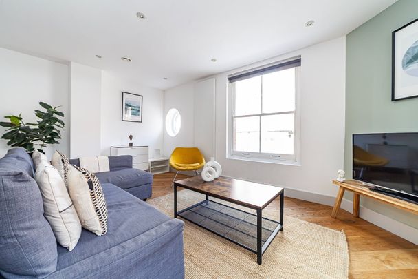 3 Bed Flat, Dingley Road, EC1V - Photo 1
