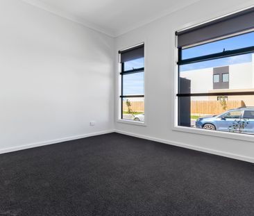 Brand New 3 Bedroom Home - Photo 5