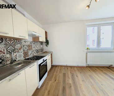 Pronájem bytu 3+kk v osobním vlastnictví 60 m², Vroutek - Fotografie 2