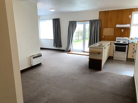 Charming Miramar Retreat - 4BR Home - Photo 3