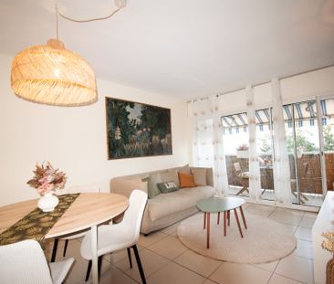 Location Appartement 4 pièces 70m² ST DENIS 97400 - Photo 1