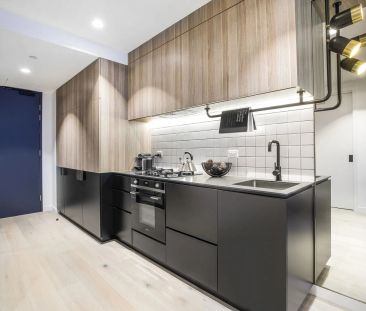 Prestigious Wil & Co Living in the Heart of South Yarra - Photo 2