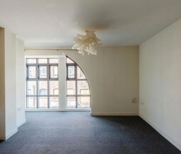 A lovely modern one-bedroom flat available to rent in Vestry Hall w... - Photo 2