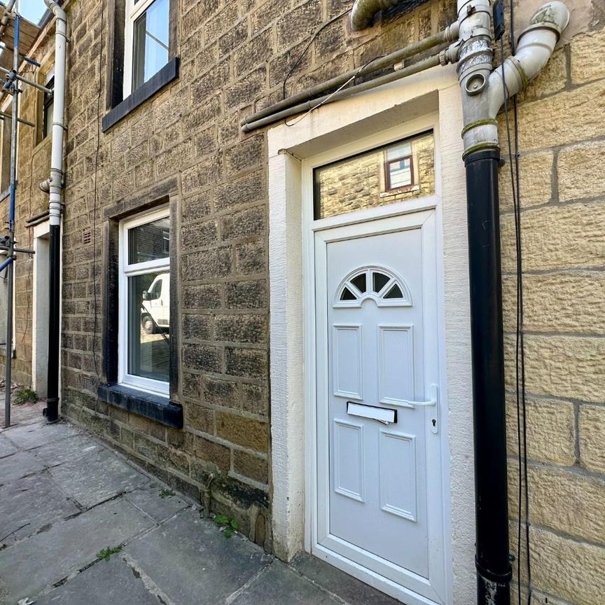 Cambridge Street, Colne - Photo 1
