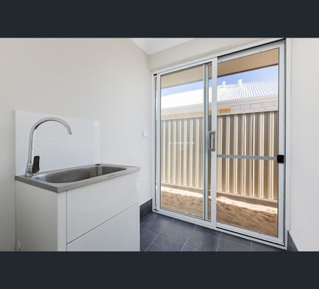 15 Sleaford Approach, Golden Bay, WA 6174 - Photo 4