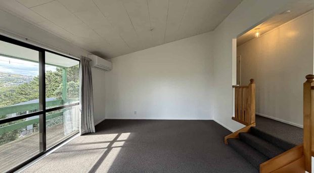 Recently Renovated 3-Bedroom Home – Convenient Location - Photo 1