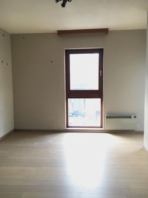 Instapklaar appartement met 2 slaapkamers te Genk Centrum - Photo 1