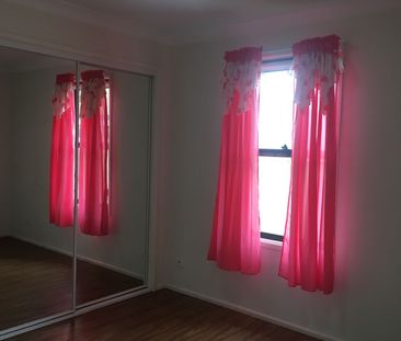 3 BEDROOM GRANNY FLAT - Photo 2