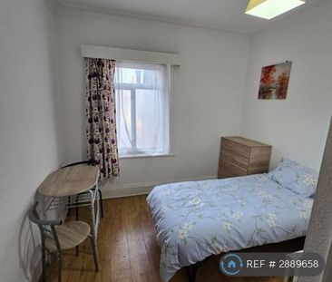 1 bedroom in a house share to rent - Photo 6