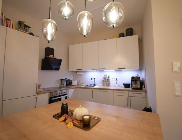 5951 - Höchst attraktive 3-Zimmer-Obergeschosswohnung mit EBK und Balkon im Joh. Voss Haus! - Foto 1