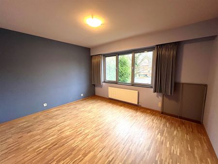 Gezellig 3-slaapkamer appartement met 2 garages - Foto 2