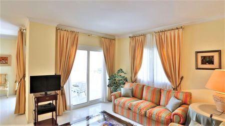 Alquiler Apartamento en Puerto Banús, Marbella - Photo 3