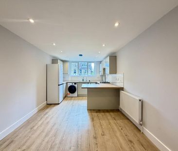 3 bedroom flat to rent - Photo 6