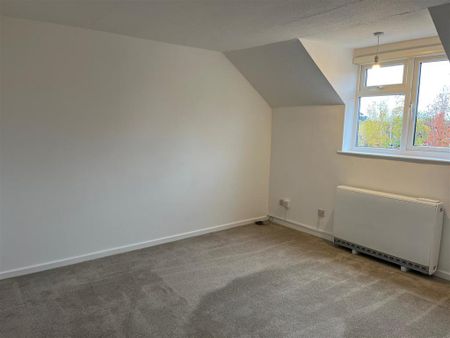 3 bedroom end of terrace house to rent - Photo 5