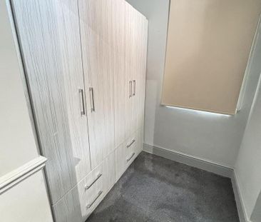 4 bedroom flat to rent - Photo 4