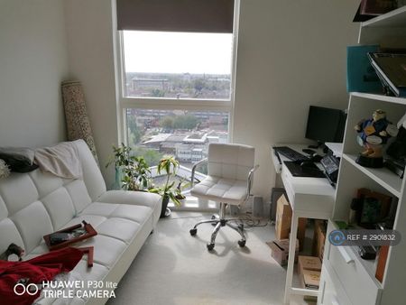 3 bedroom flat to rent - Photo 2
