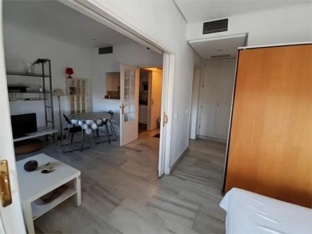 Piso de alquiler en Avenida de la Innovación, 4, Parque Alcosa - Photo 5