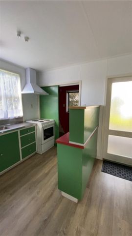 15B Gisborne Tce, Opunake - Photo 2