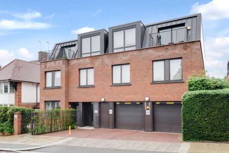 3 bedroom apartment to rent - Photo 2