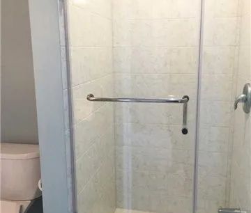 Detached Home For Lease | W9048314 - Photo 1