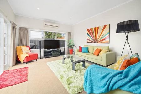 Warm Family Home in Forrest Hill Area - Photo 2