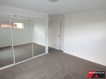 Immaculate Family Home - Photo 2