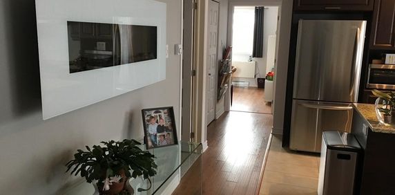 4.5 À LAVAL TRÈS TRANQUILLE AVEC ASCENSEUR! - Photo 2