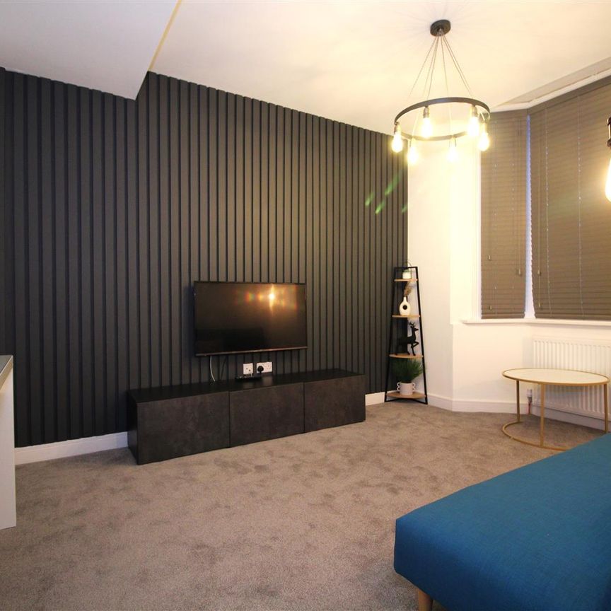 College Avenue, Leicester, LE2 0JF - Photo 1