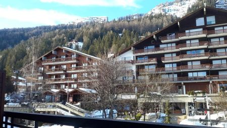 Spacieux appartement situé sur la place du village à louer à la semaine - Photo 5