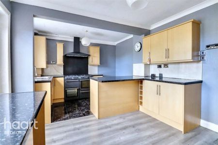 3 bedroom terraced house to rent - Photo 5