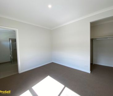 9 Sedge Street, Mambourin - Photo 3