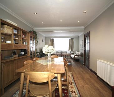 3 Bedroom House - Terraced To Let - Photo 2