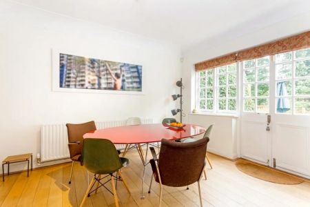 4 bedroom terraced house to rent - Photo 3