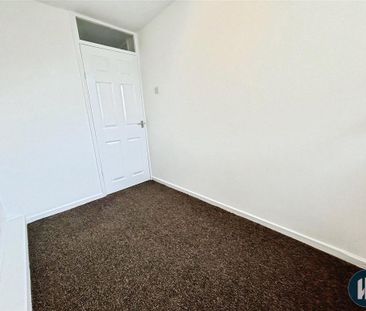 3 bedroom end of terrace house to rent - Photo 4