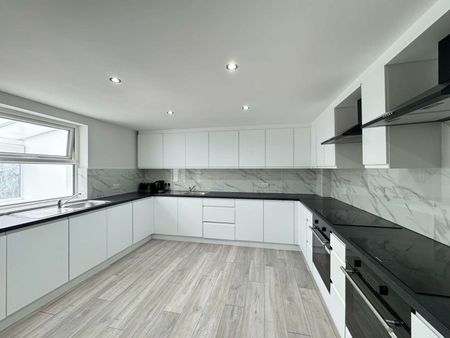 Modern studio rooms in L9, bills included Room 3 - Photo 2