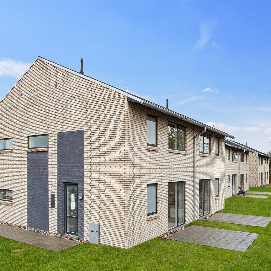 4-vær. rækkehus med egen terrasse - Photo 1