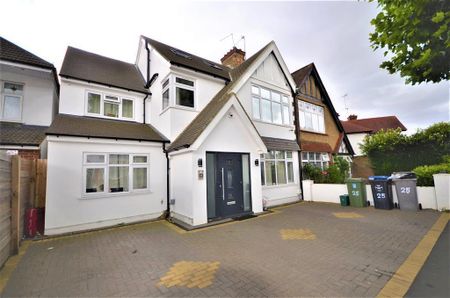 1 bedroom private hall to rent - Photo 4