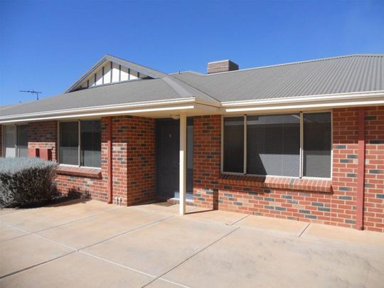 8/6 Rule Court, Kalgoorlie - Photo 1