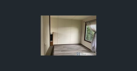 Family Home with Bungalow - Photo 3