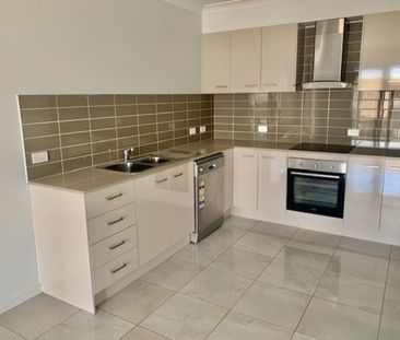 Private & Convenient 3-Bedroom Unit - Photo 2