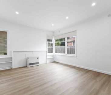 39 Panoramic Grove, Glen Waverley - Photo 2