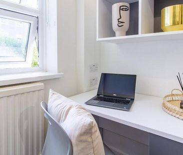 1 bedroom in a flat share to rent - Photo 4