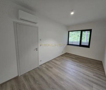 Pronájem bytu 1+1 v Jehnicích s velkým balkonem - Photo 5