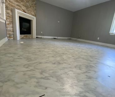 For Lease - 5440 Yonge Street, Innisfil, Ontario - Photo 1